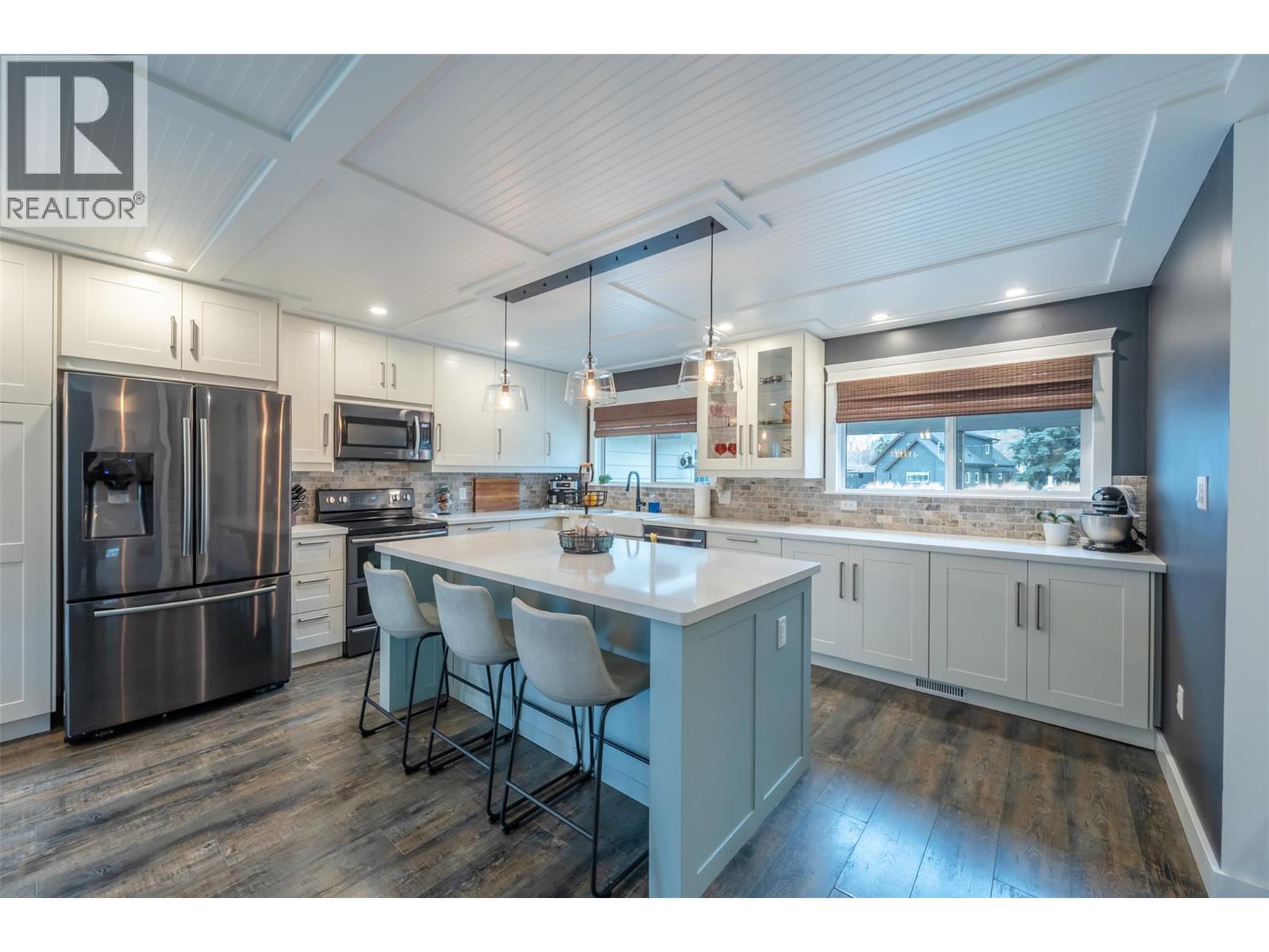 9574 Robson Crescent, Summerland