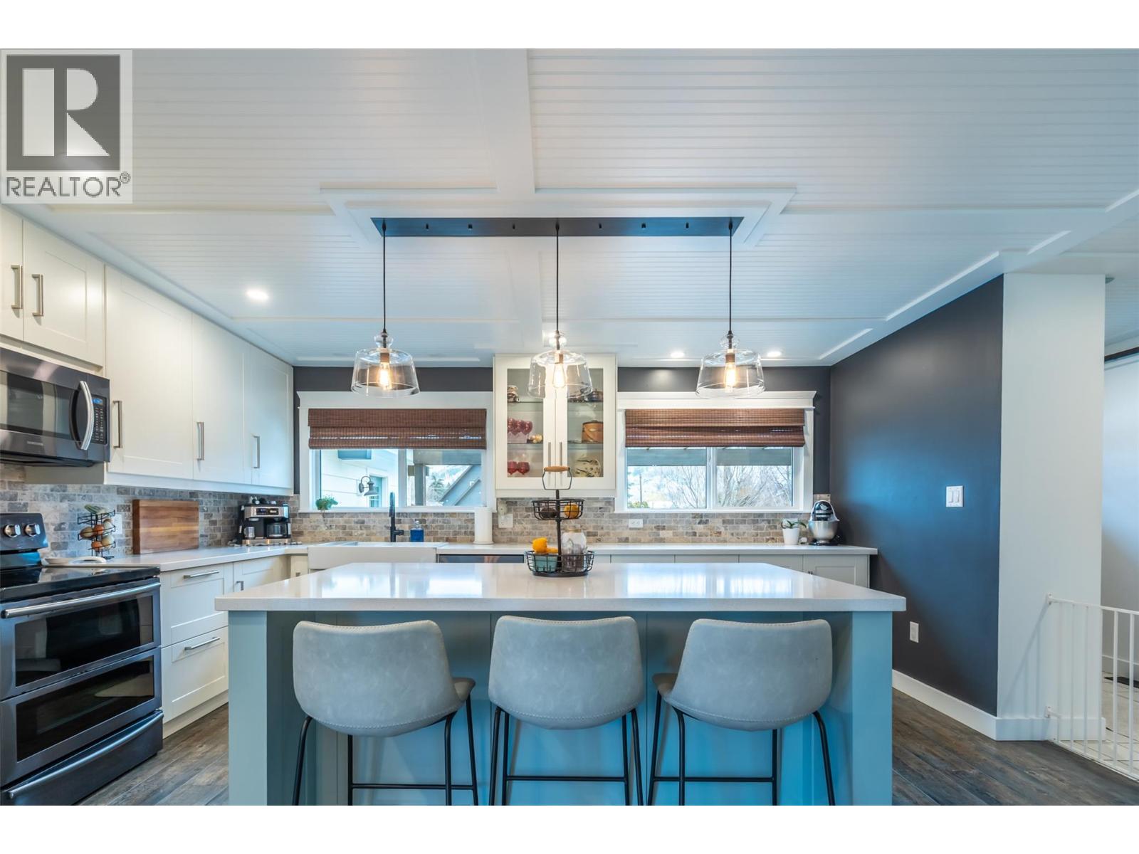 9574 Robson Crescent, Summerland