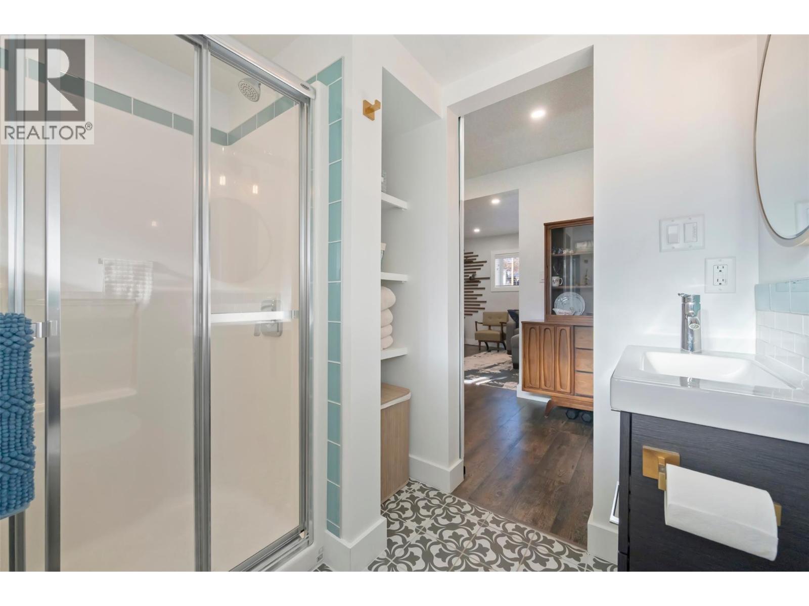 9574 Robson Crescent, Summerland