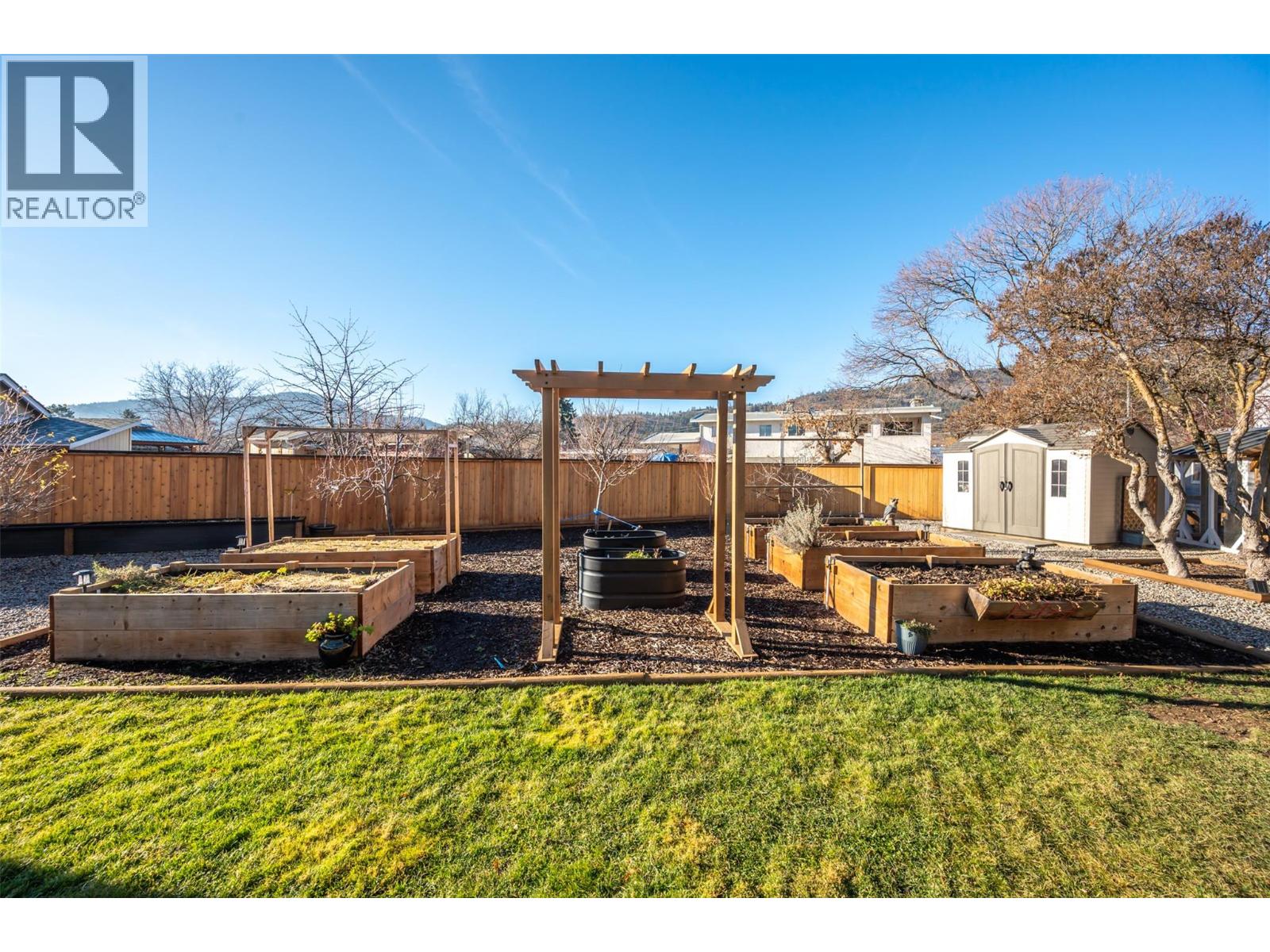 9574 Robson Crescent, Summerland