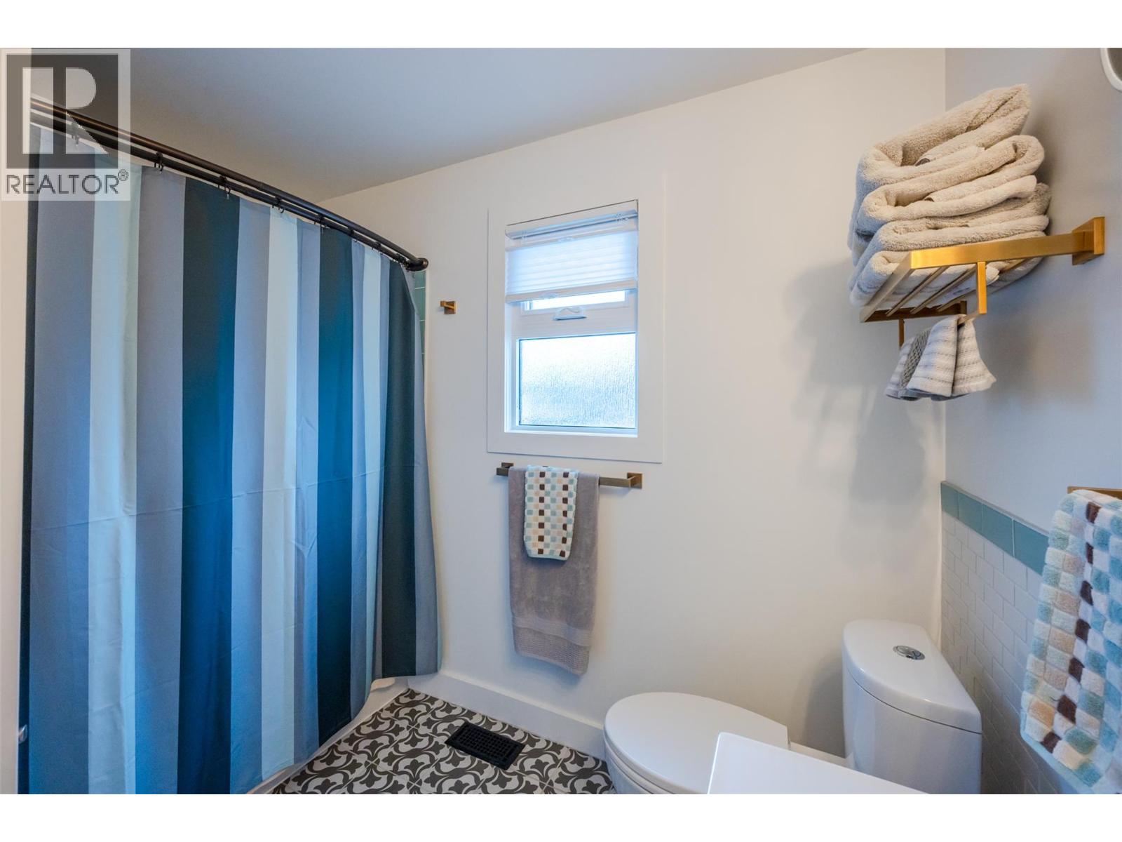 9574 Robson Crescent, Summerland