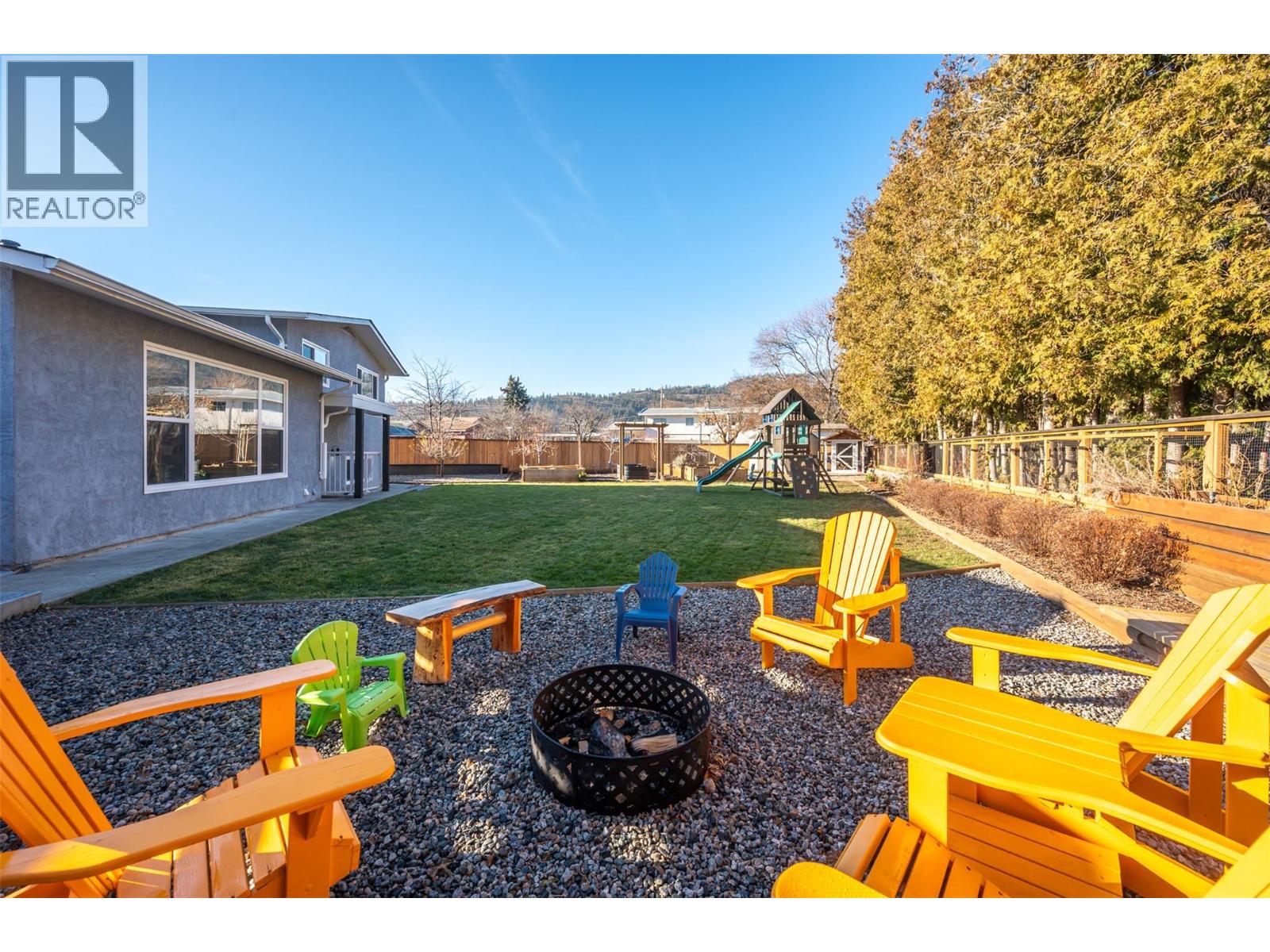 9574 Robson Crescent - 43