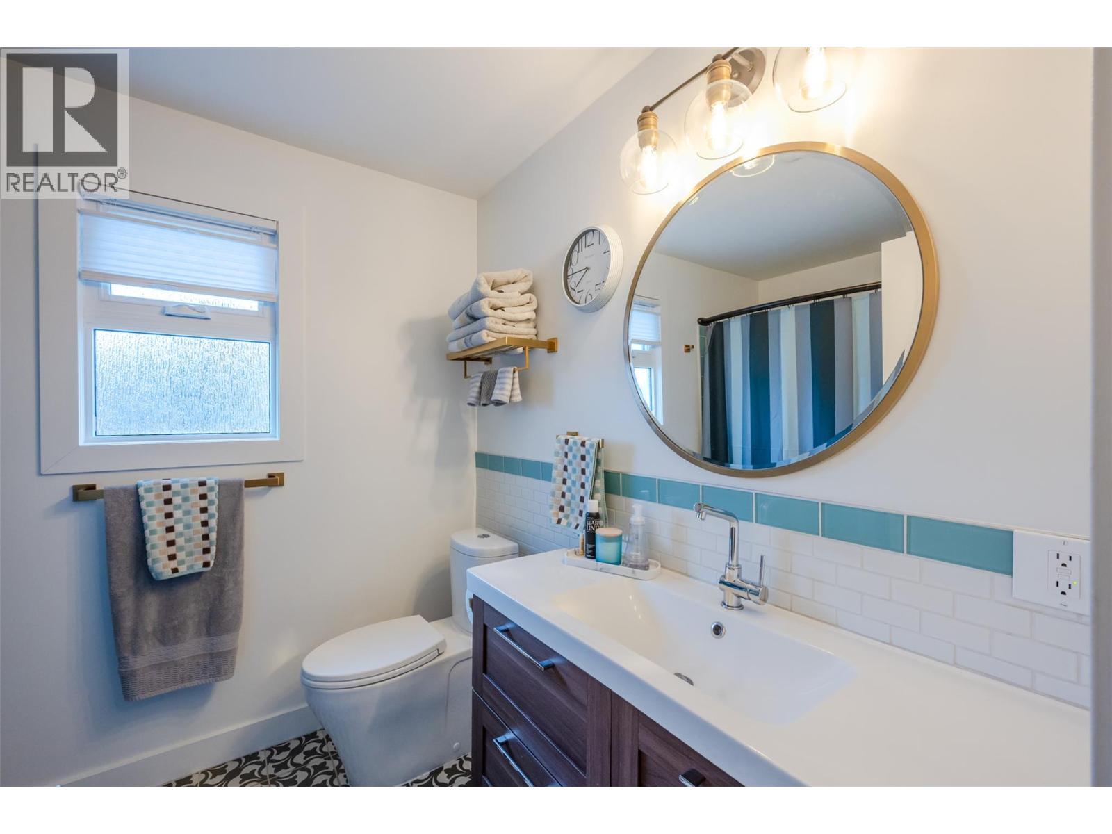 9574 Robson Crescent, Summerland