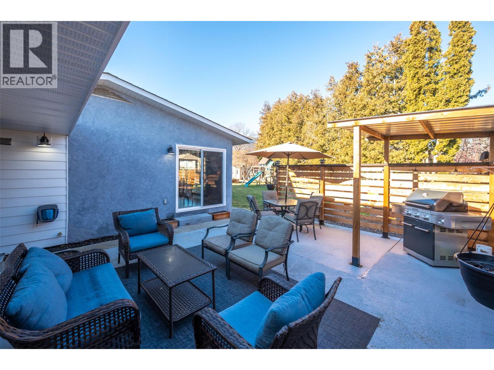 9574 Robson Crescent, Summerland