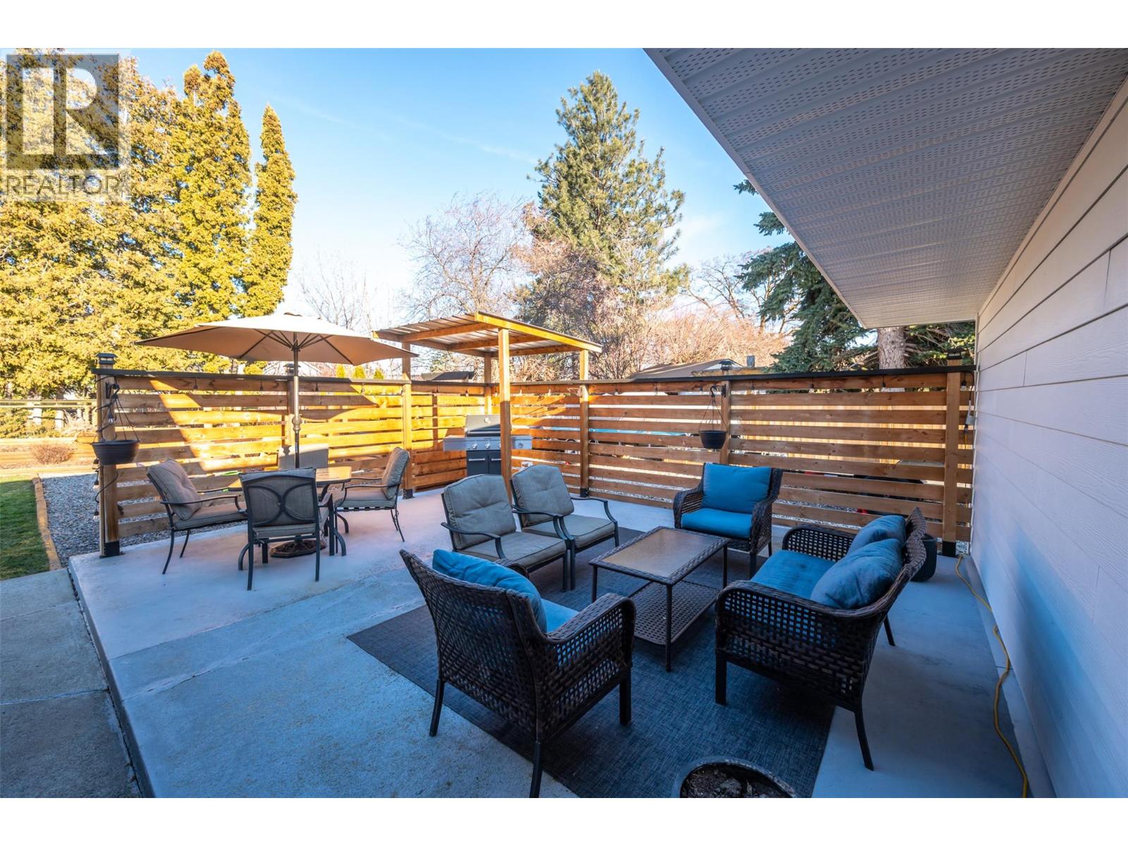 9574 Robson Crescent - 56
