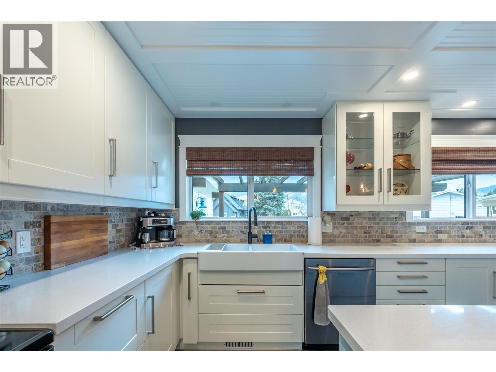 9574 Robson Crescent, Summerland