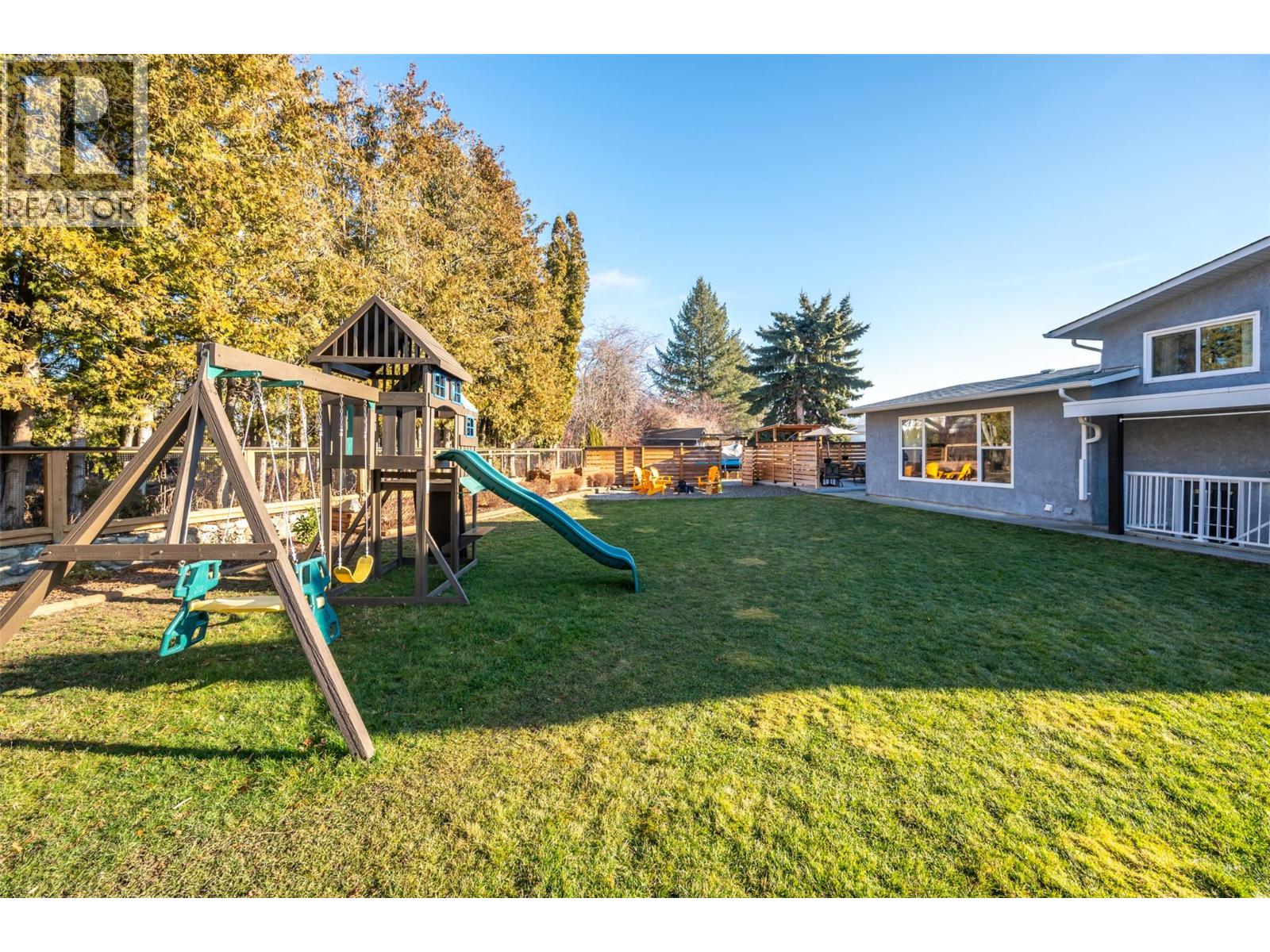 9574 Robson Crescent, Summerland