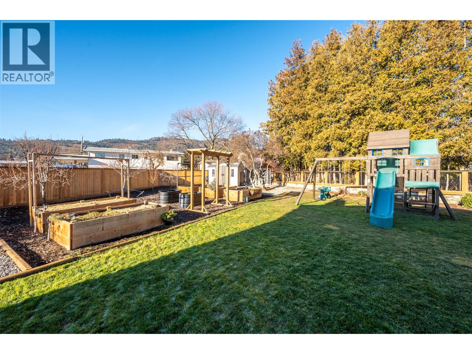 9574 Robson Crescent, Summerland