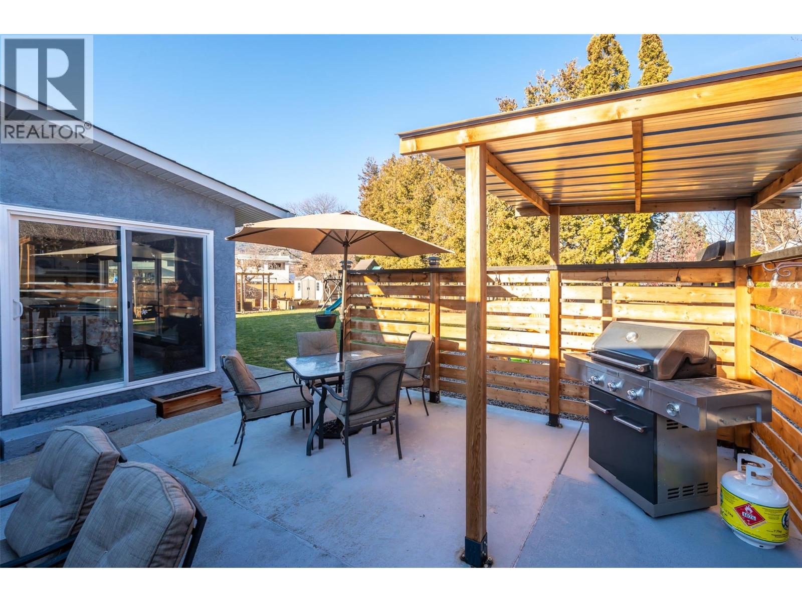 9574 Robson Crescent, Summerland