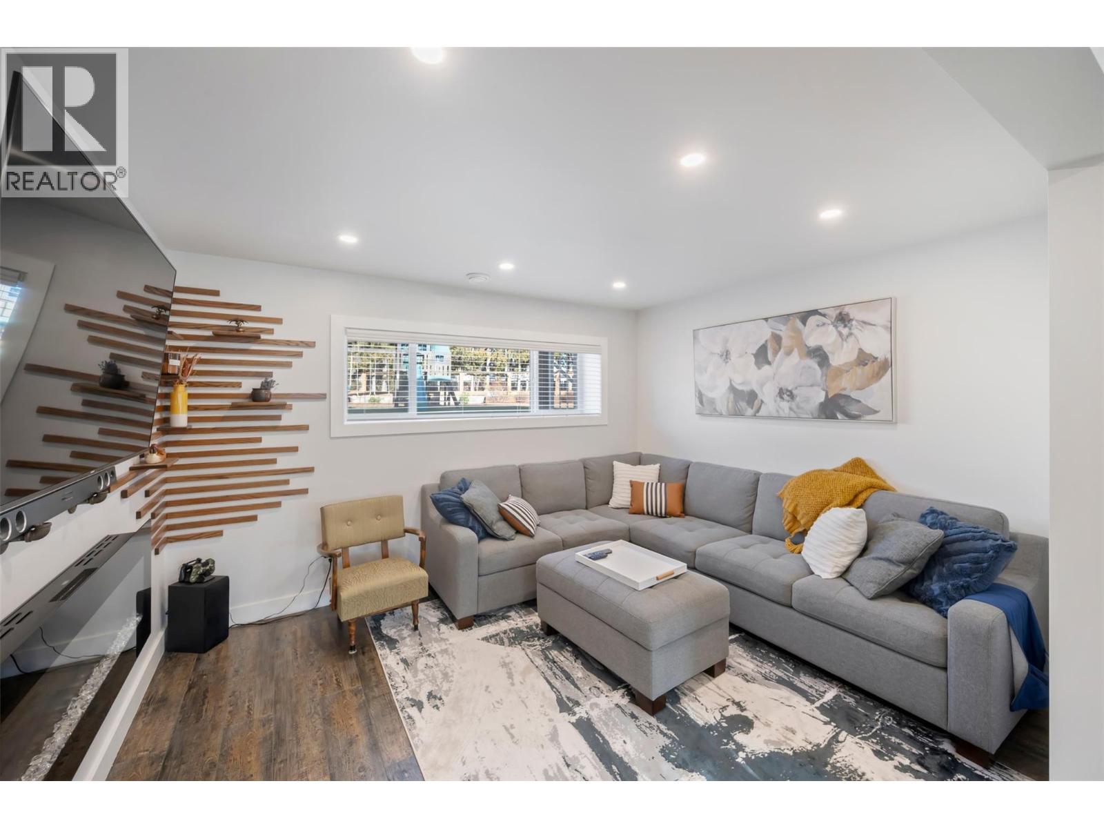 9574 Robson Crescent, Summerland