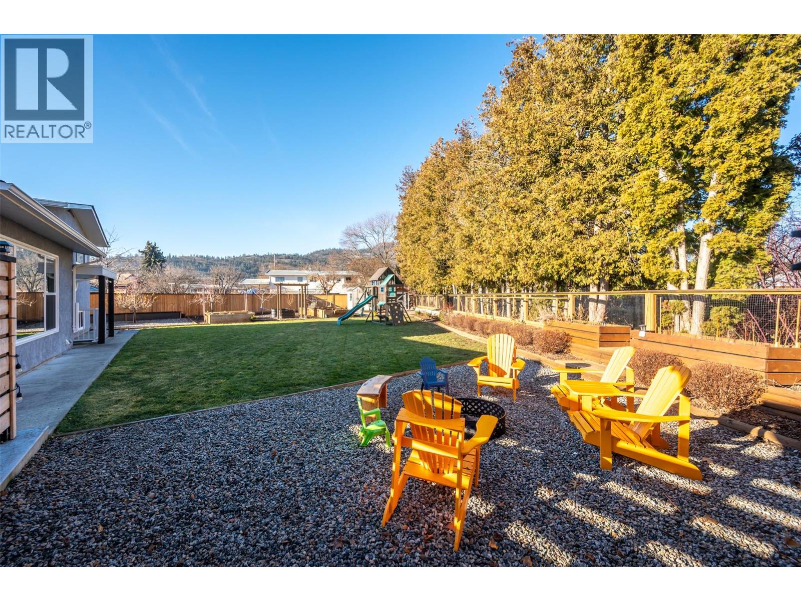 9574 Robson Crescent - 42