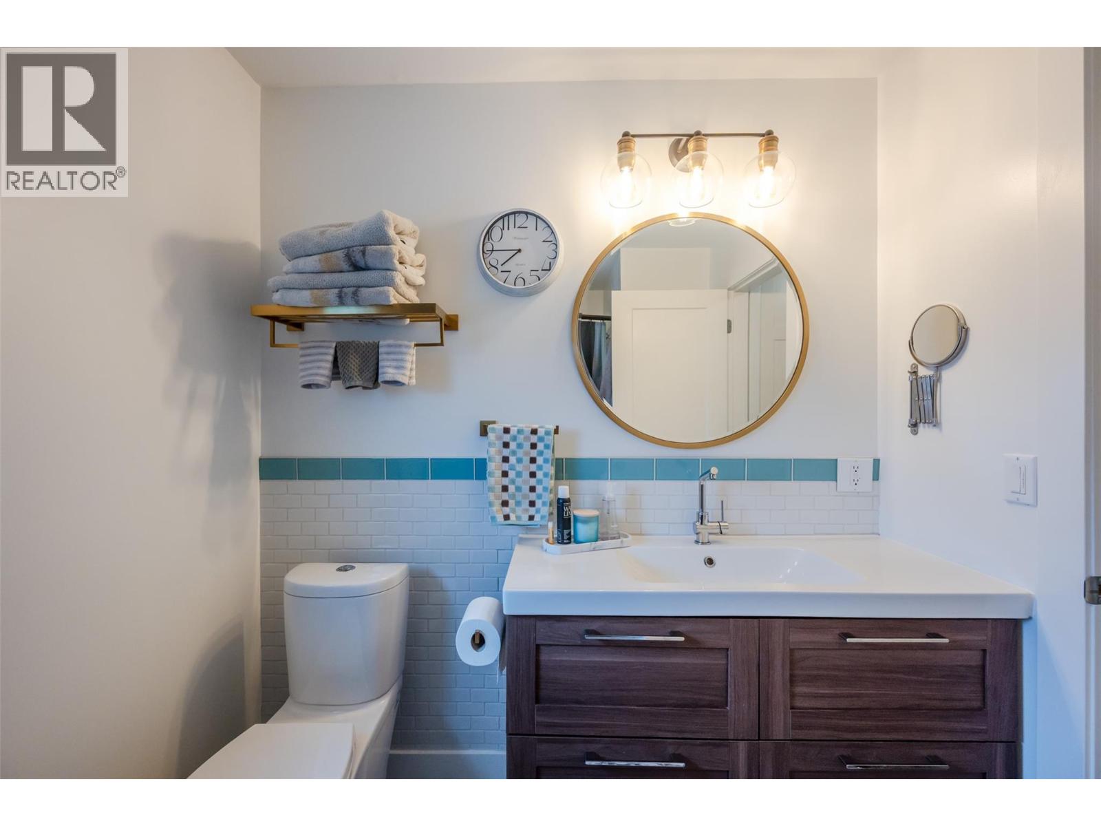 9574 Robson Crescent, Summerland