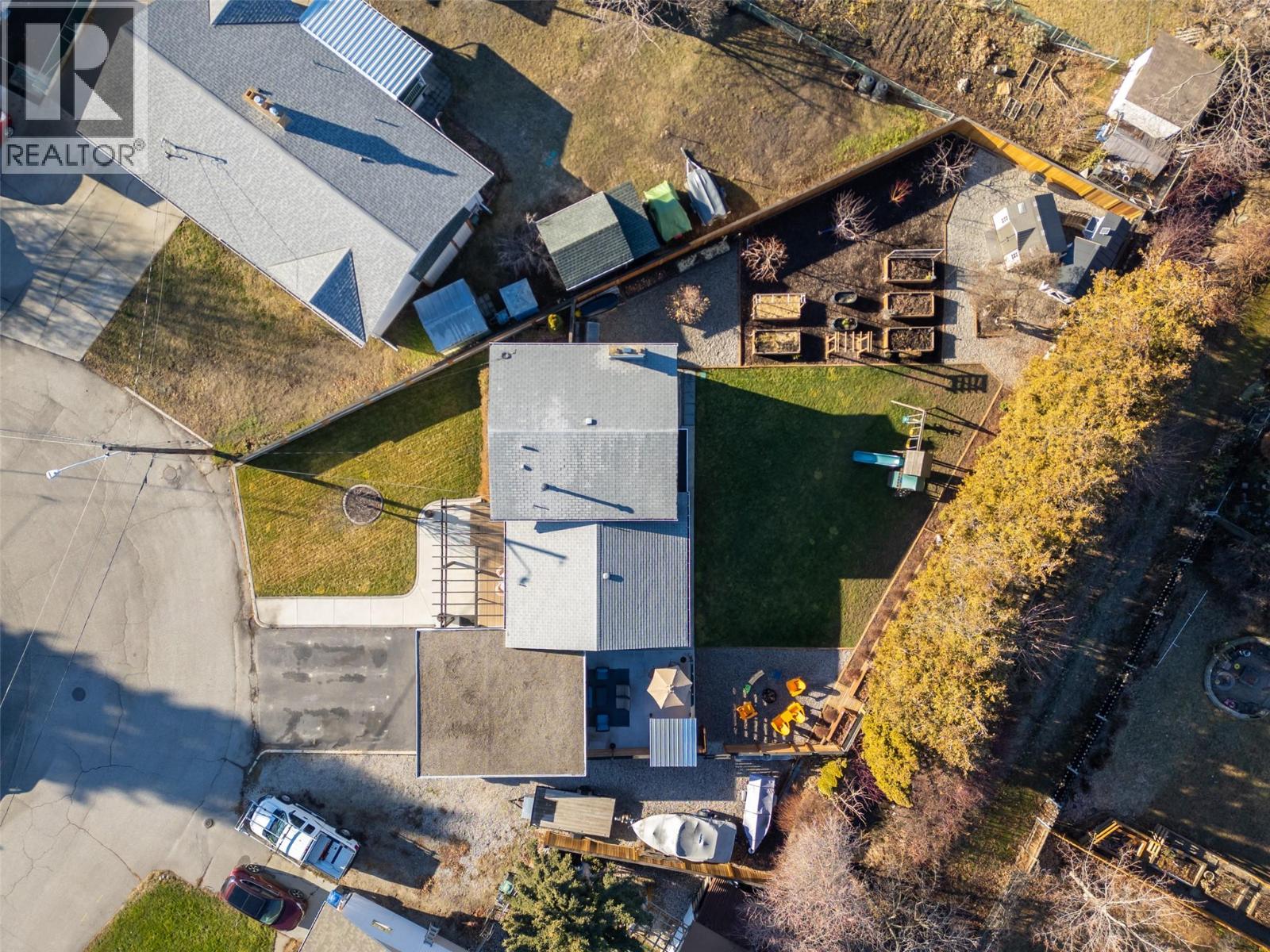 9574 Robson Crescent - 63