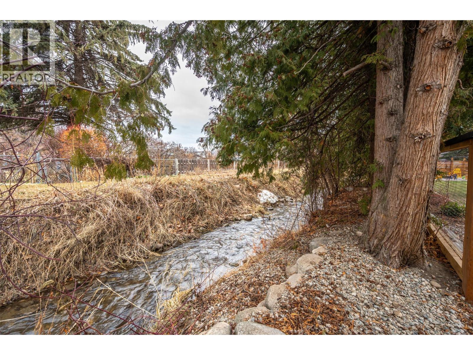 9574 Robson Crescent, Summerland