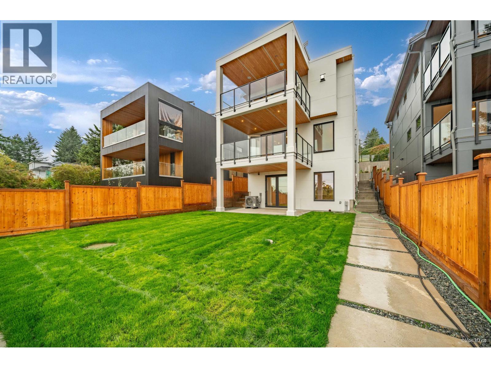 971 ADDERLEY STREET, North Vancouver