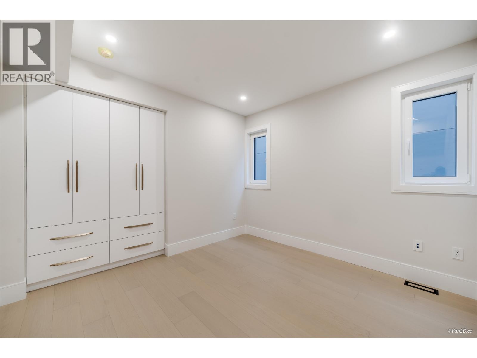 971 ADDERLEY STREET, North Vancouver