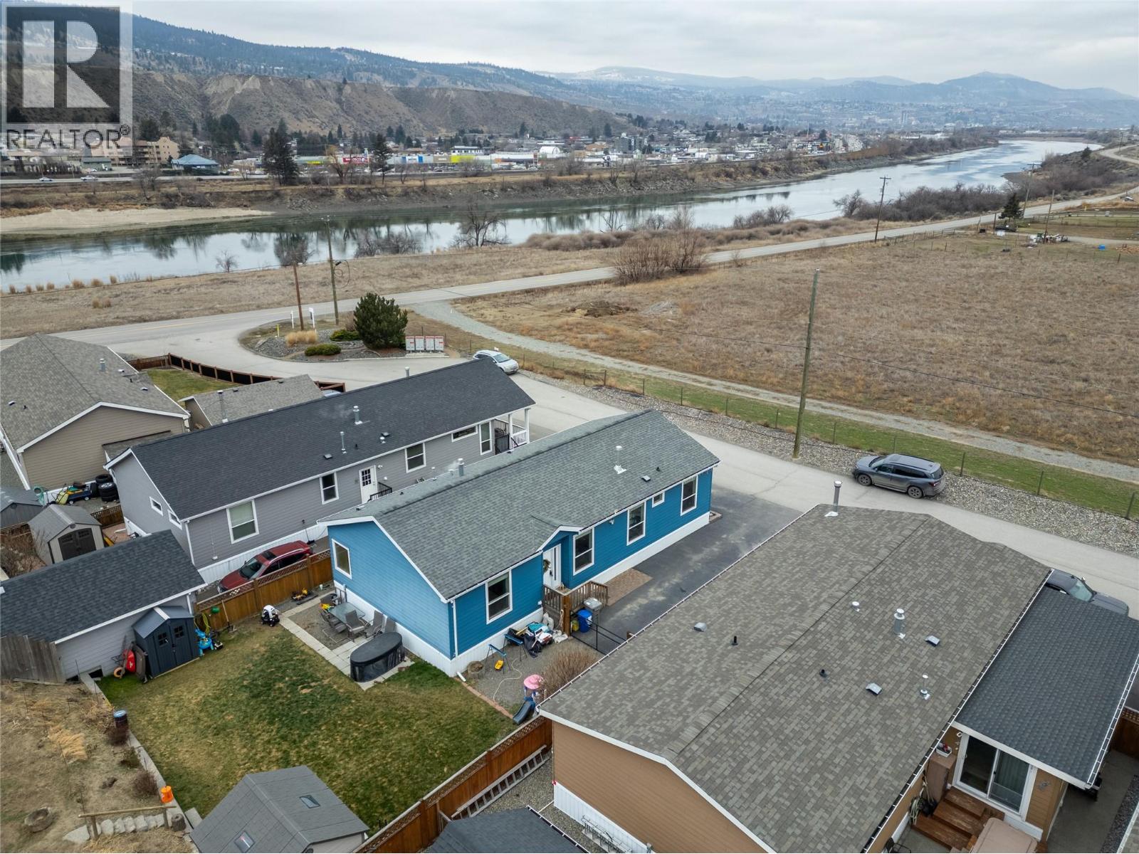 #48 712 SHUSWAP  E ROAD - 26