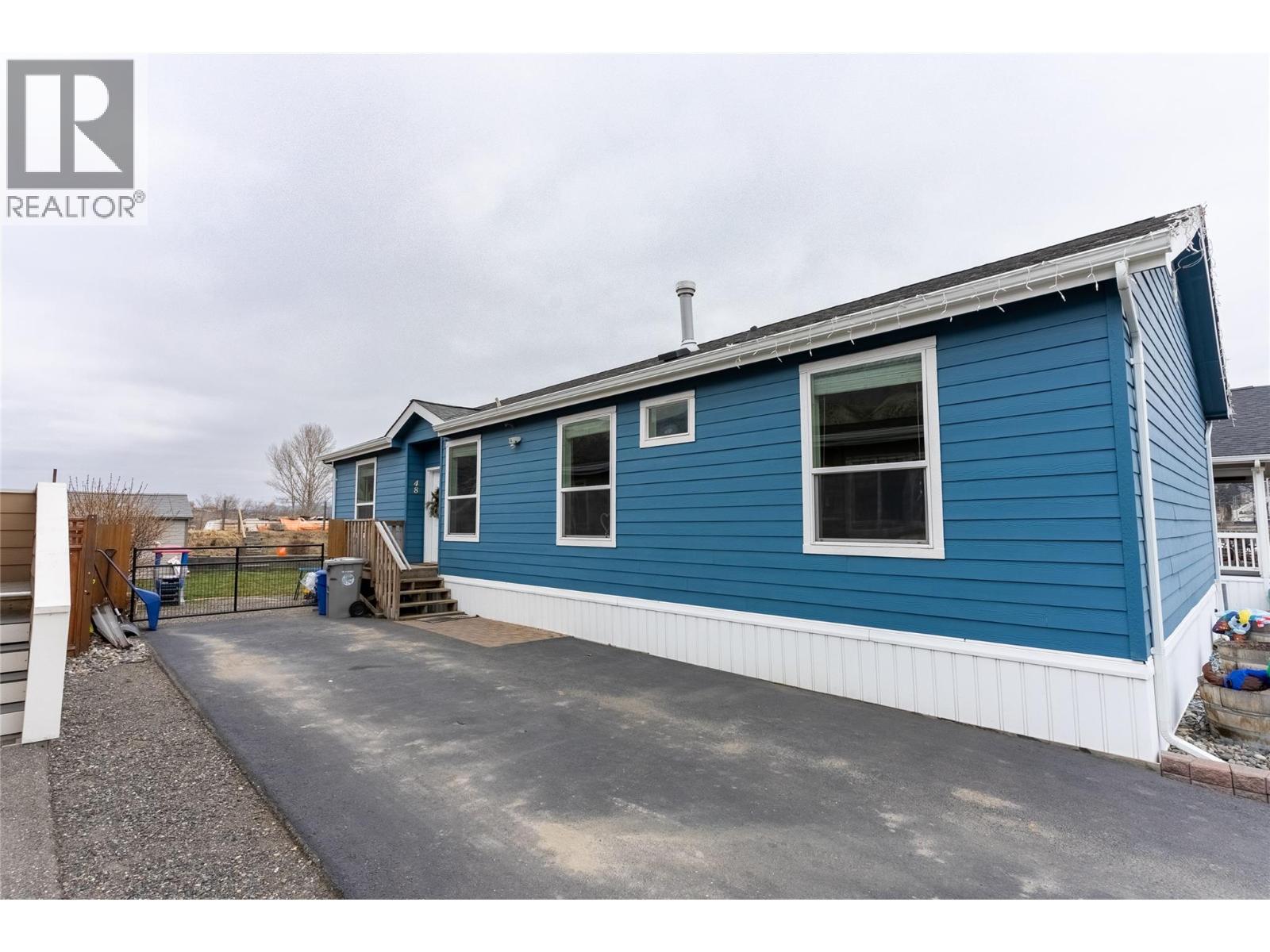 #48 712 SHUSWAP  E ROAD - 17