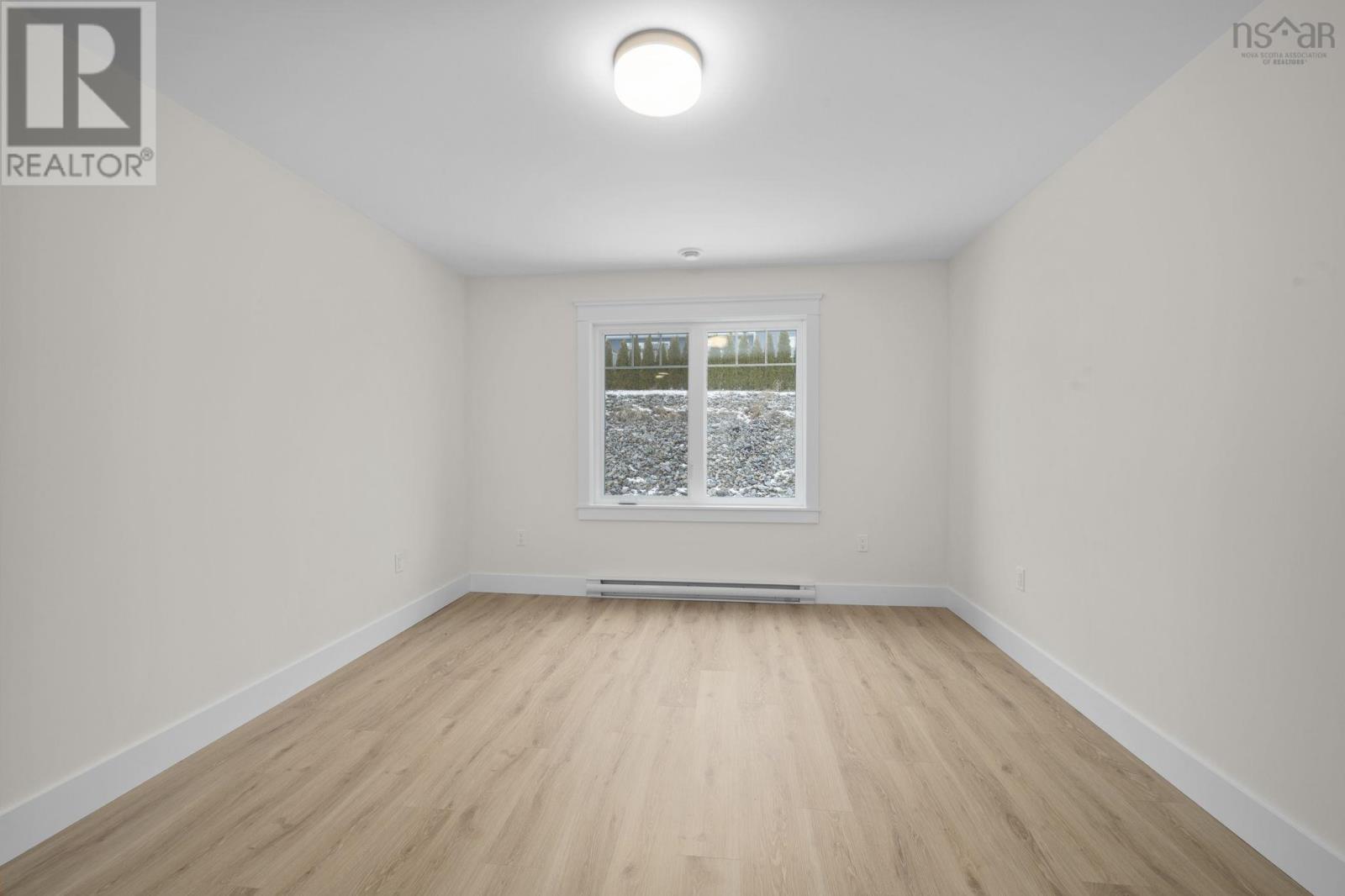 Property 16 of 25 of 34 Leaside Court