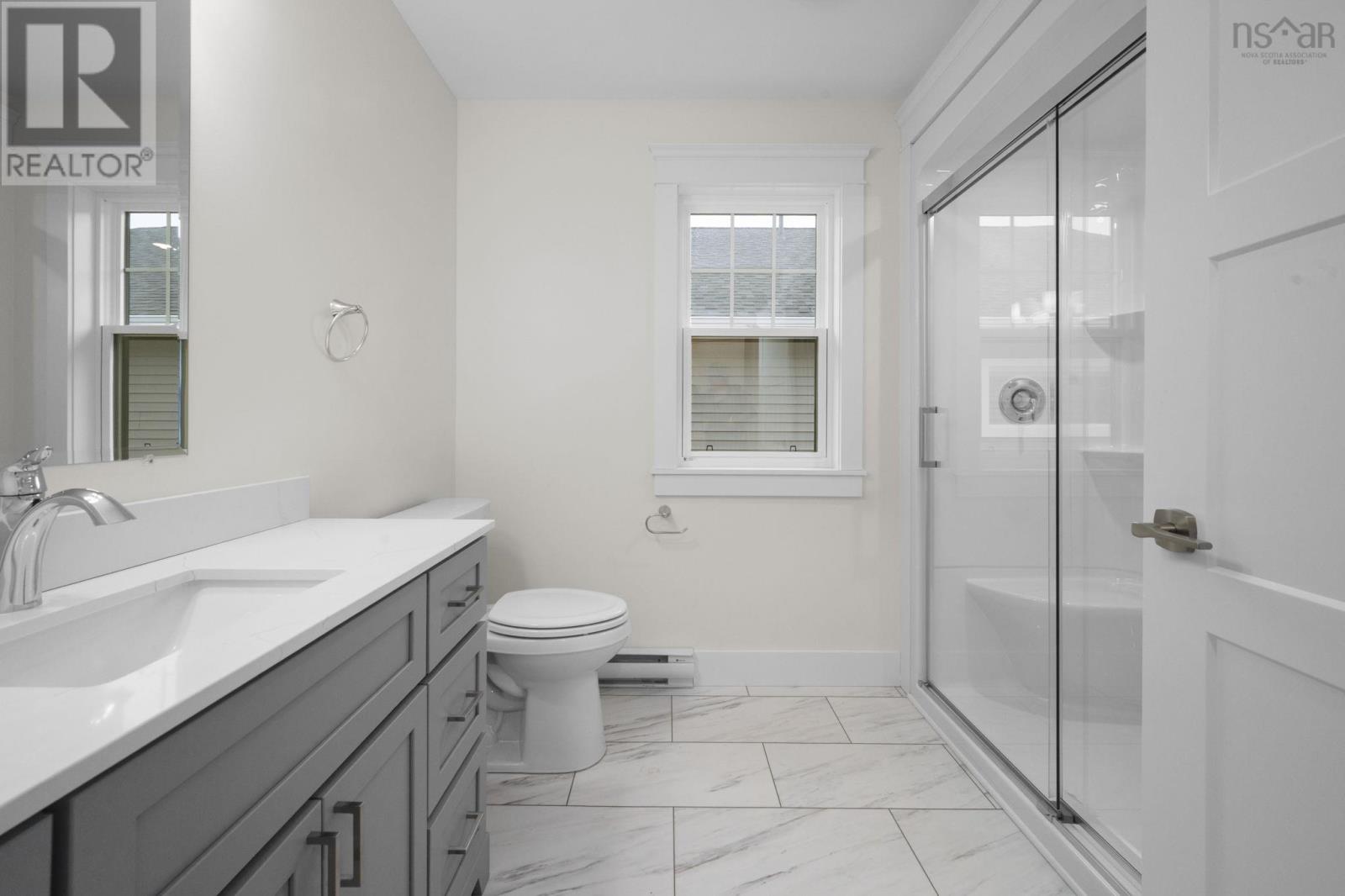 Property 18 of 25 of 34 Leaside Court