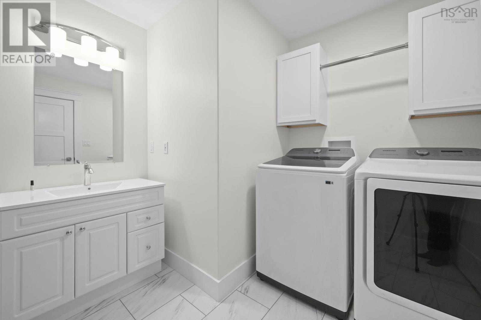 Property 23 of 25 of 34 Leaside Court