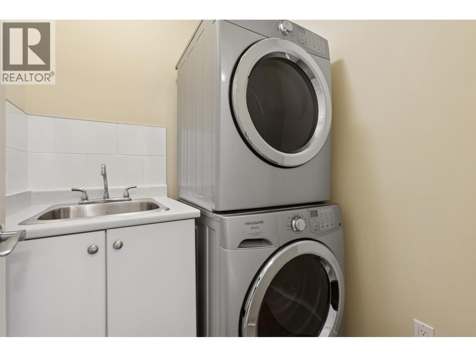 #15-9699 SILLS Avenue, Richmond