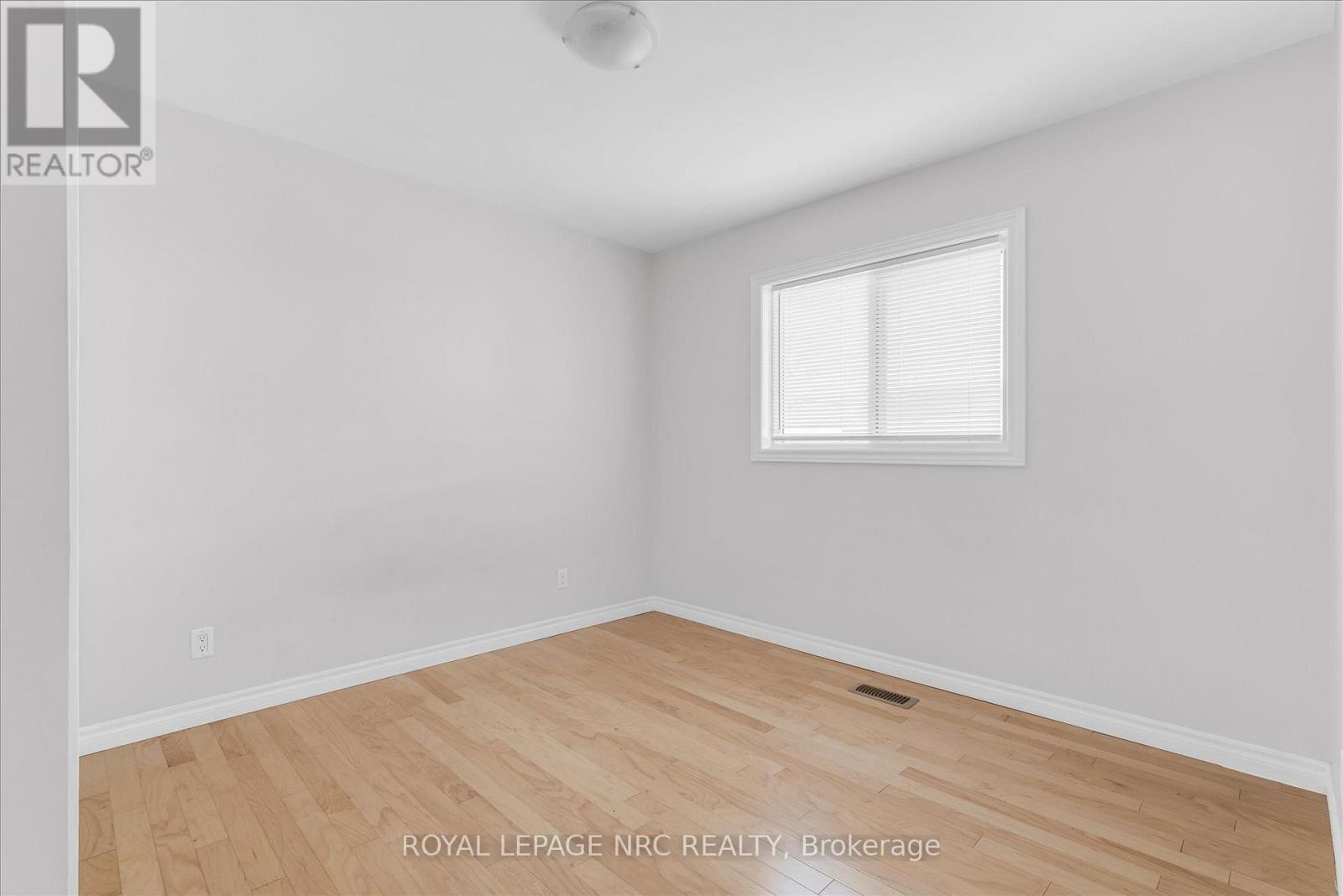162 RYERSON STREET - 15
