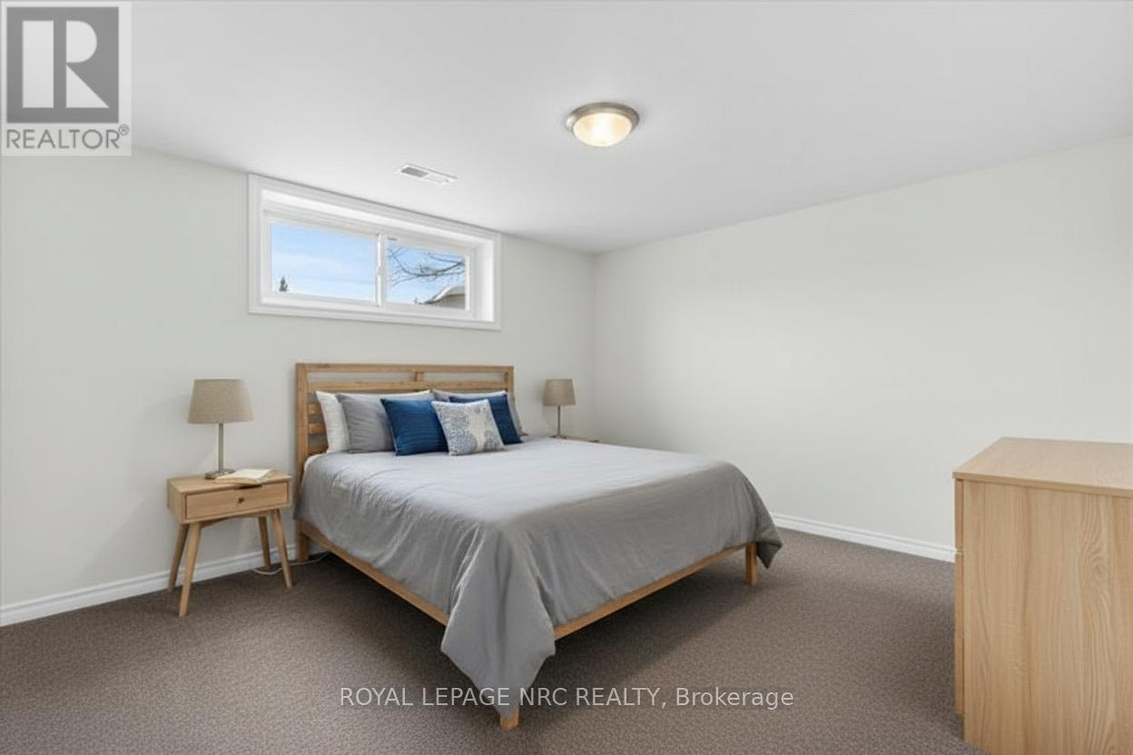 162 RYERSON STREET - 28