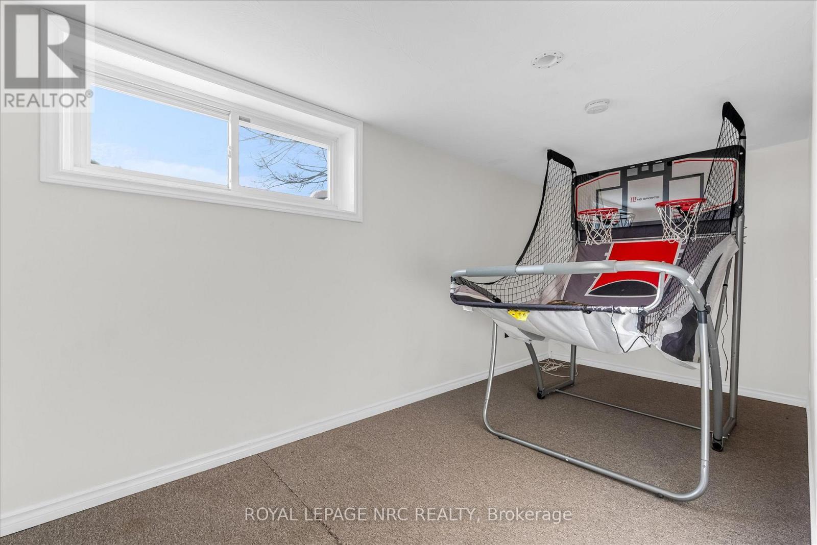 162 RYERSON STREET - 29