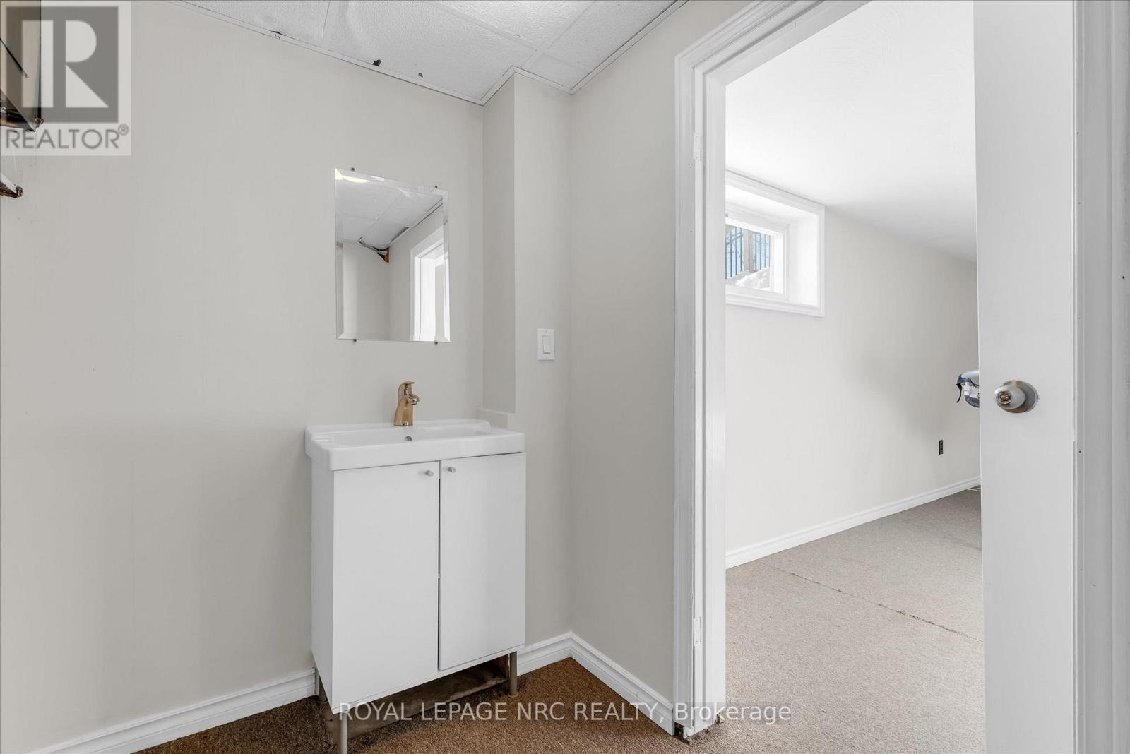 162 RYERSON STREET - 30