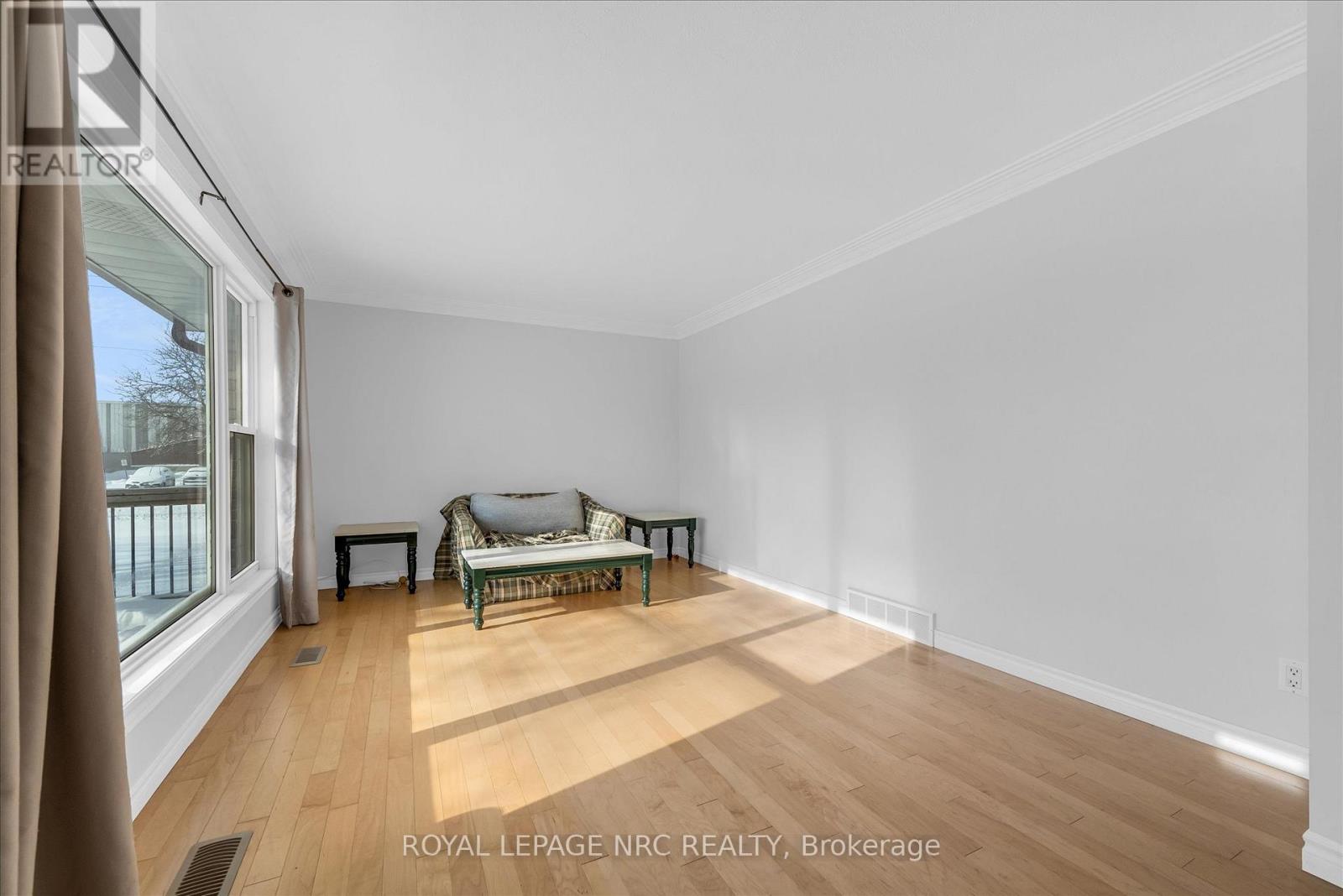 162 RYERSON STREET - 5