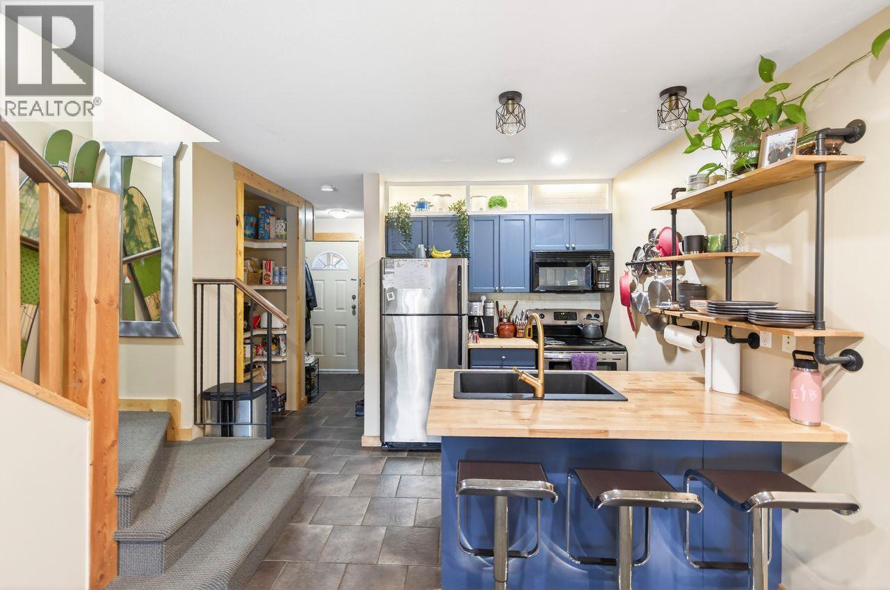 33 Rivermount Place Unit# 202, Fernie