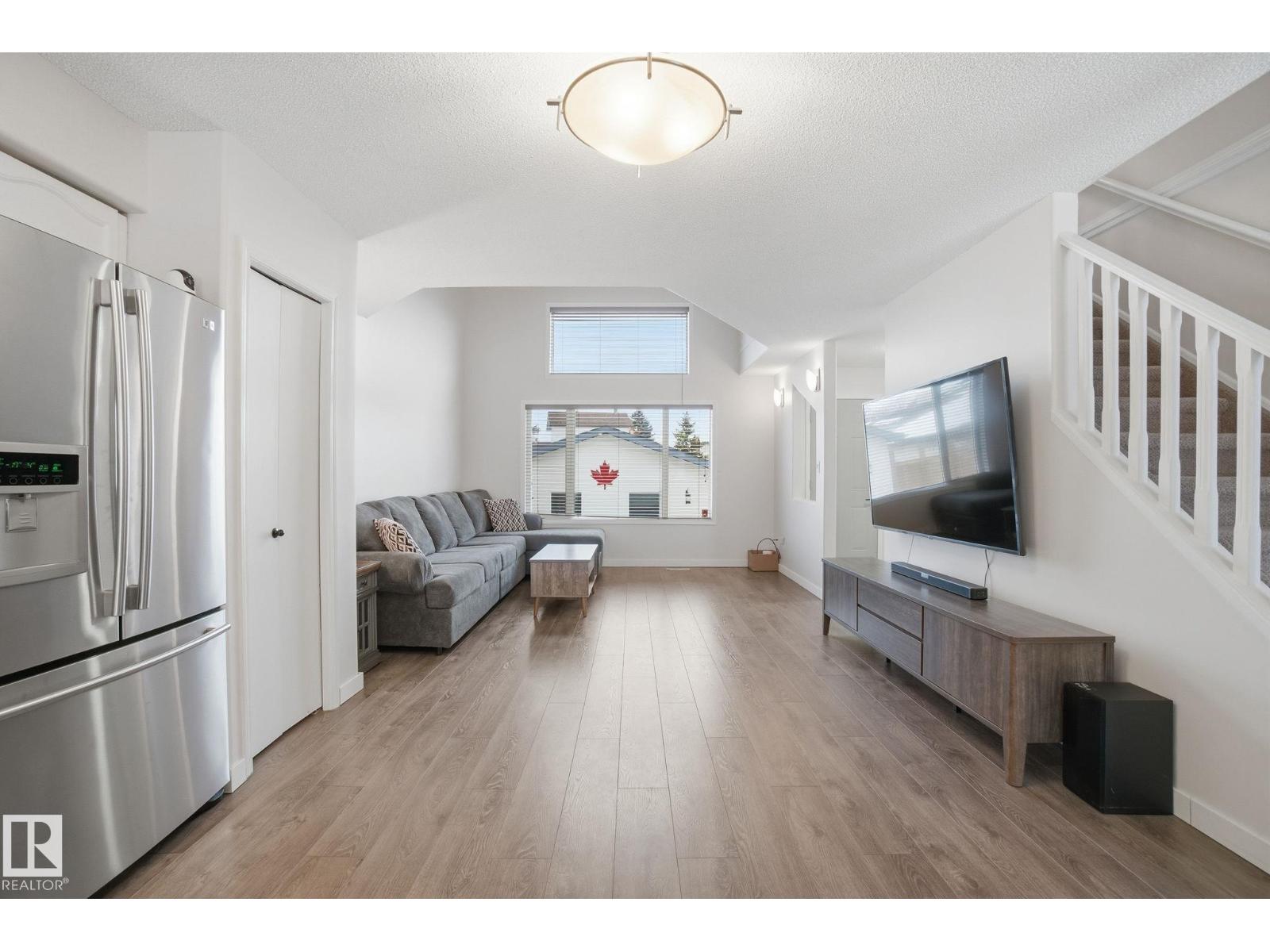 71 CALEDONIA DR, Leduc