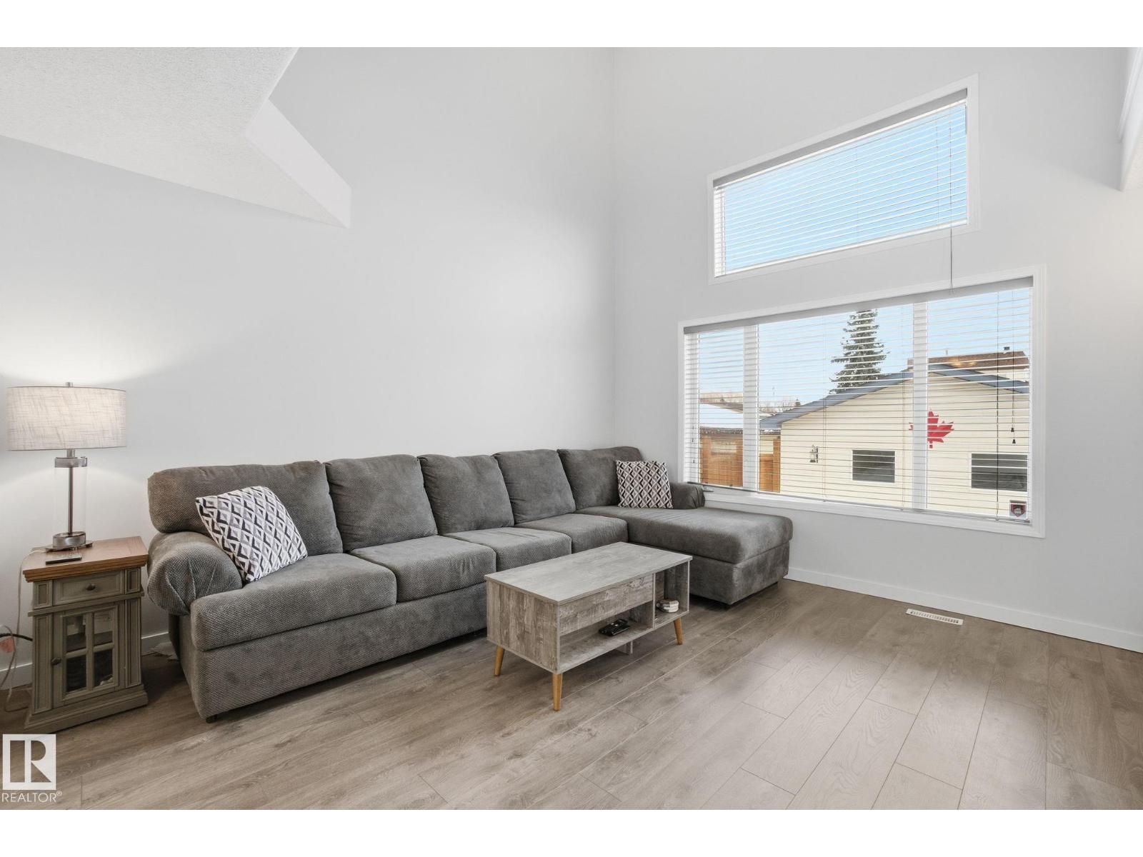 71 CALEDONIA DR, Leduc