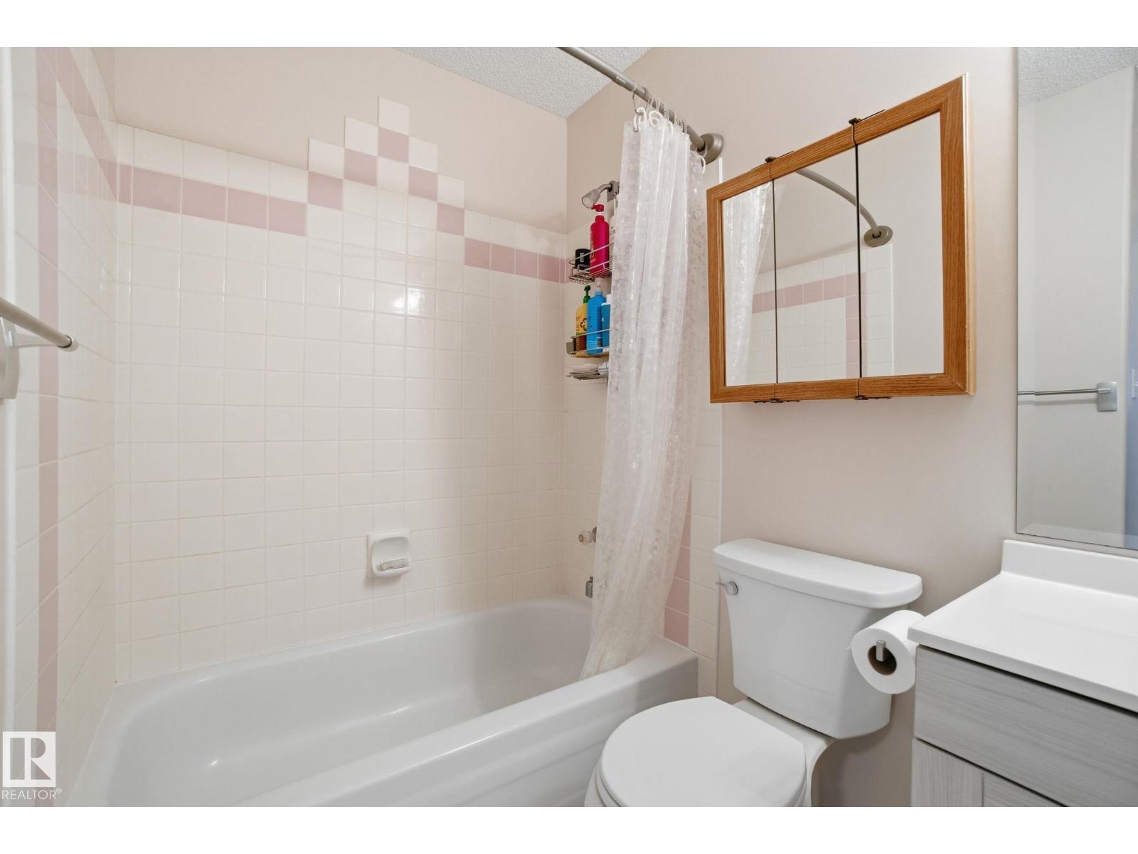 71 CALEDONIA DR, Leduc