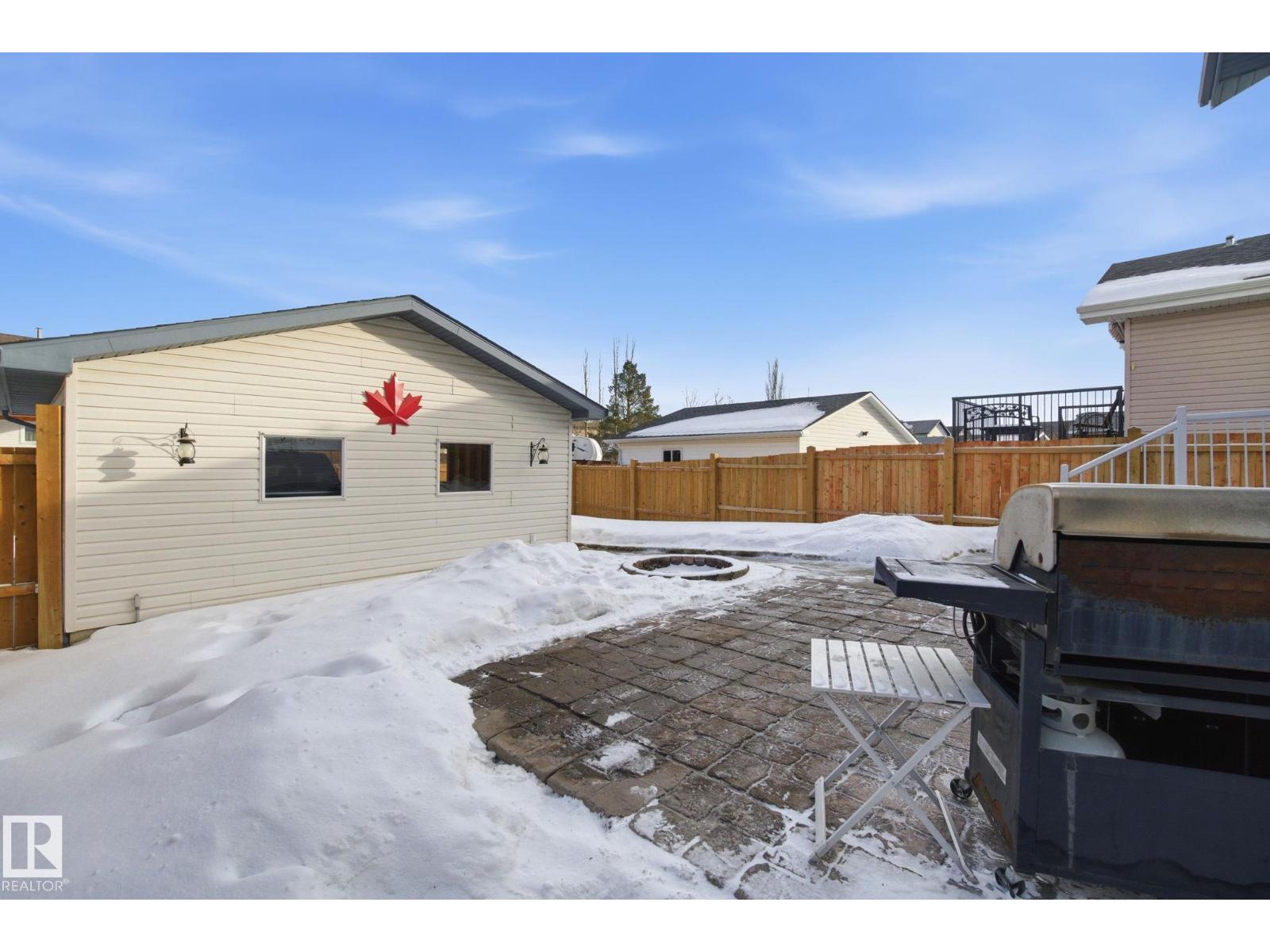 71 CALEDONIA DR, Leduc