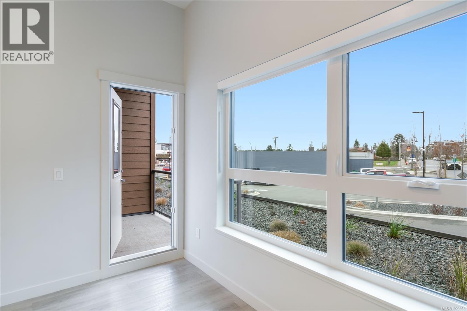 #104 164 Alberni Hwy - 16