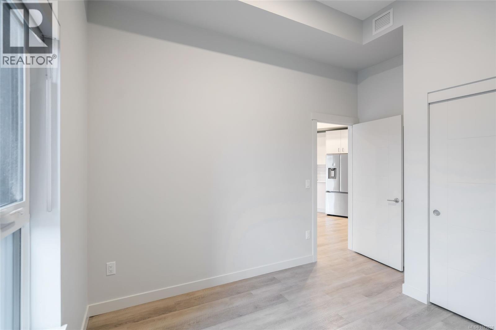 #104 164 Alberni Hwy - 34
