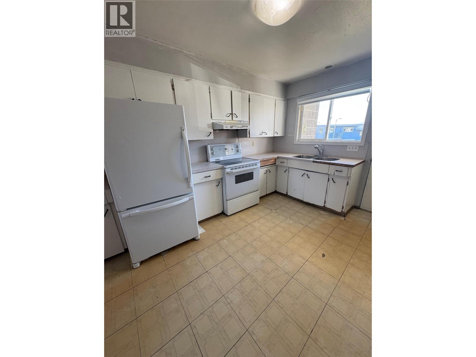 #209 825 HILL Street - 8
