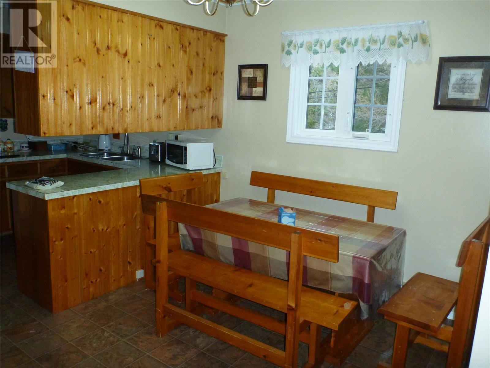 46 Main Road - 13