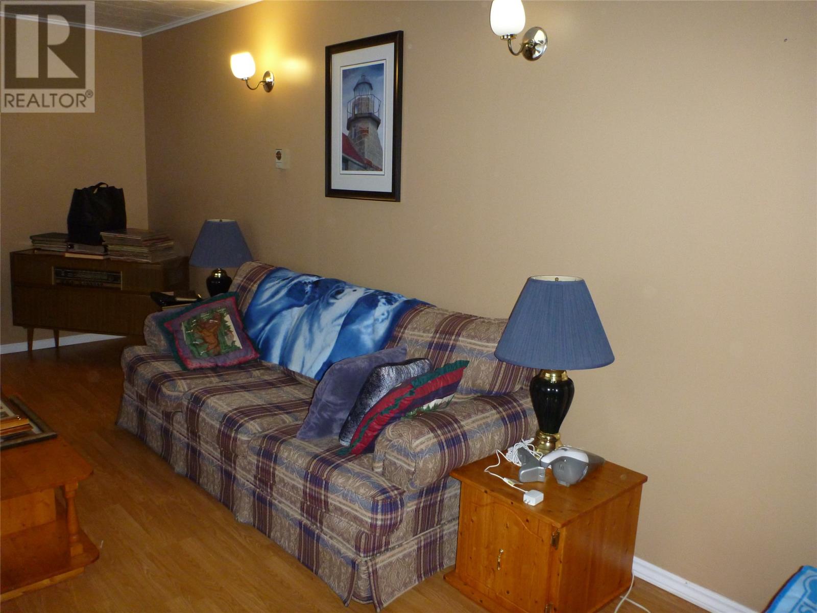 46 Main Road - 10
