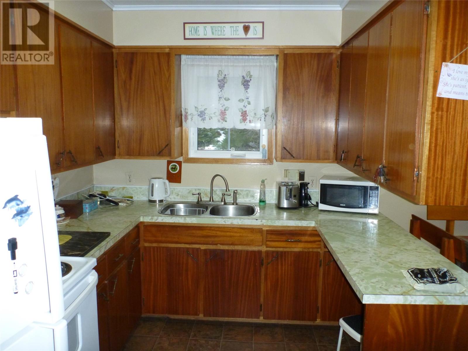 46 Main Road - 14