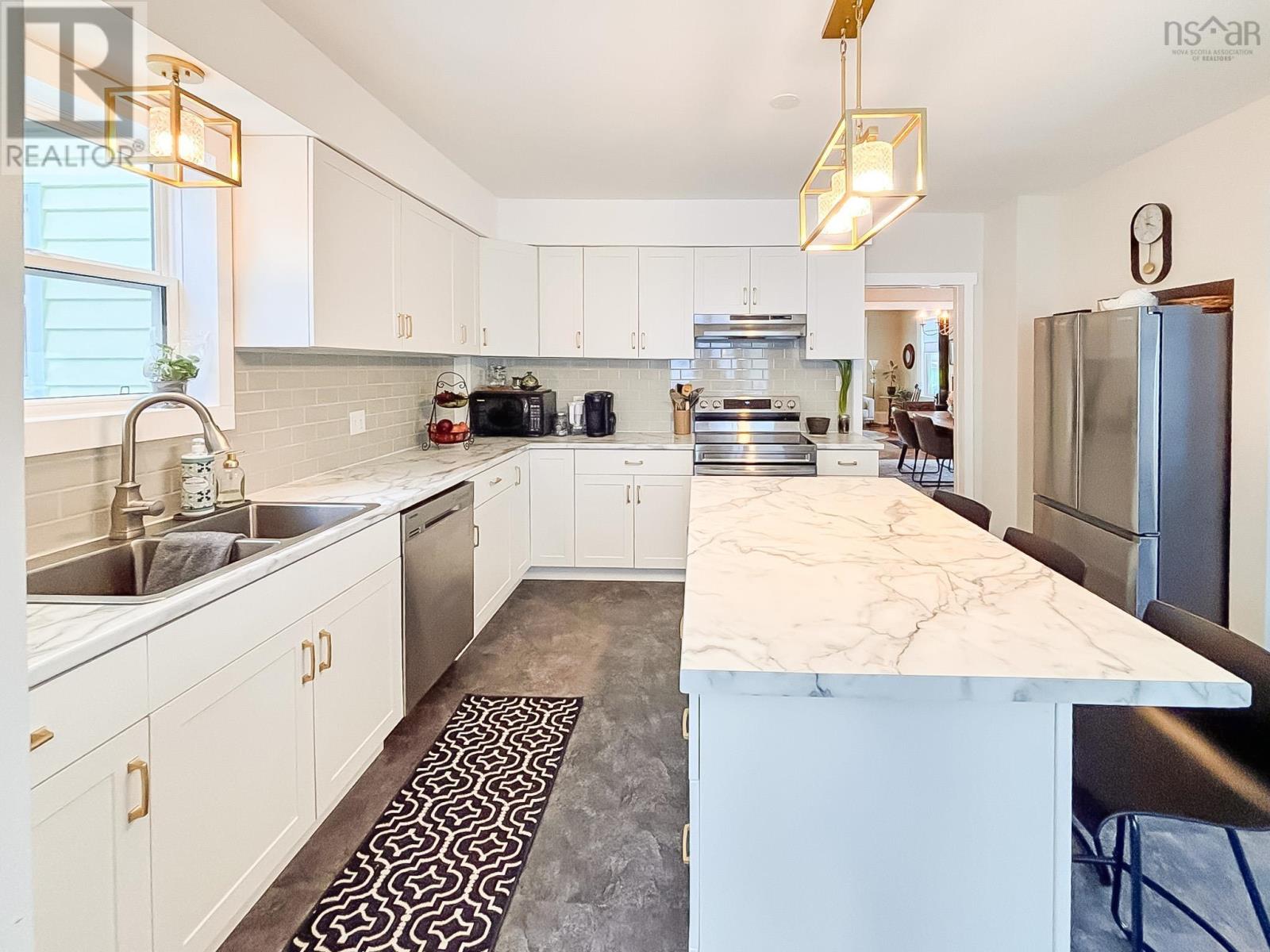 Property 17 of 46 of 3380 Highway 331