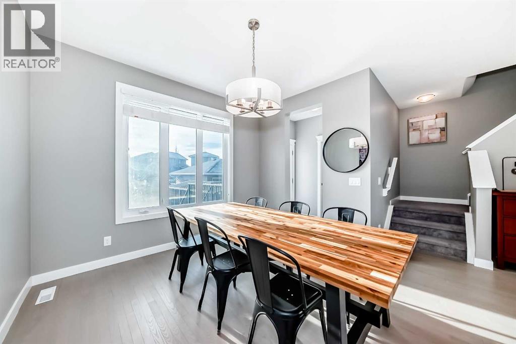 261 River Heights Drive, Cochrane