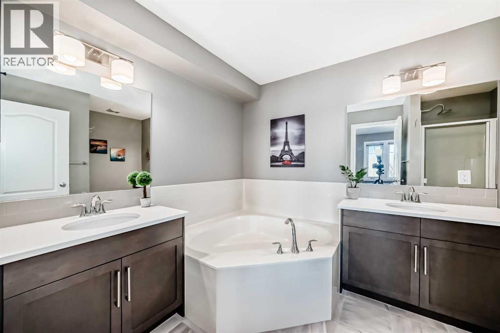 261 River Heights Drive, Cochrane