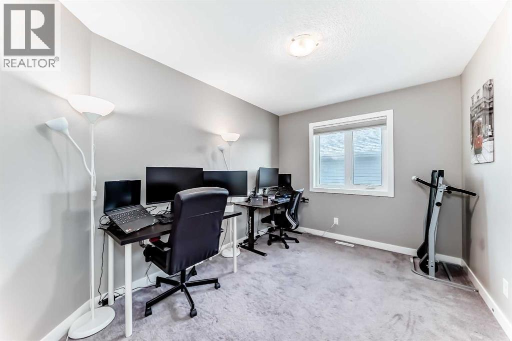 261 River Heights Drive, Cochrane