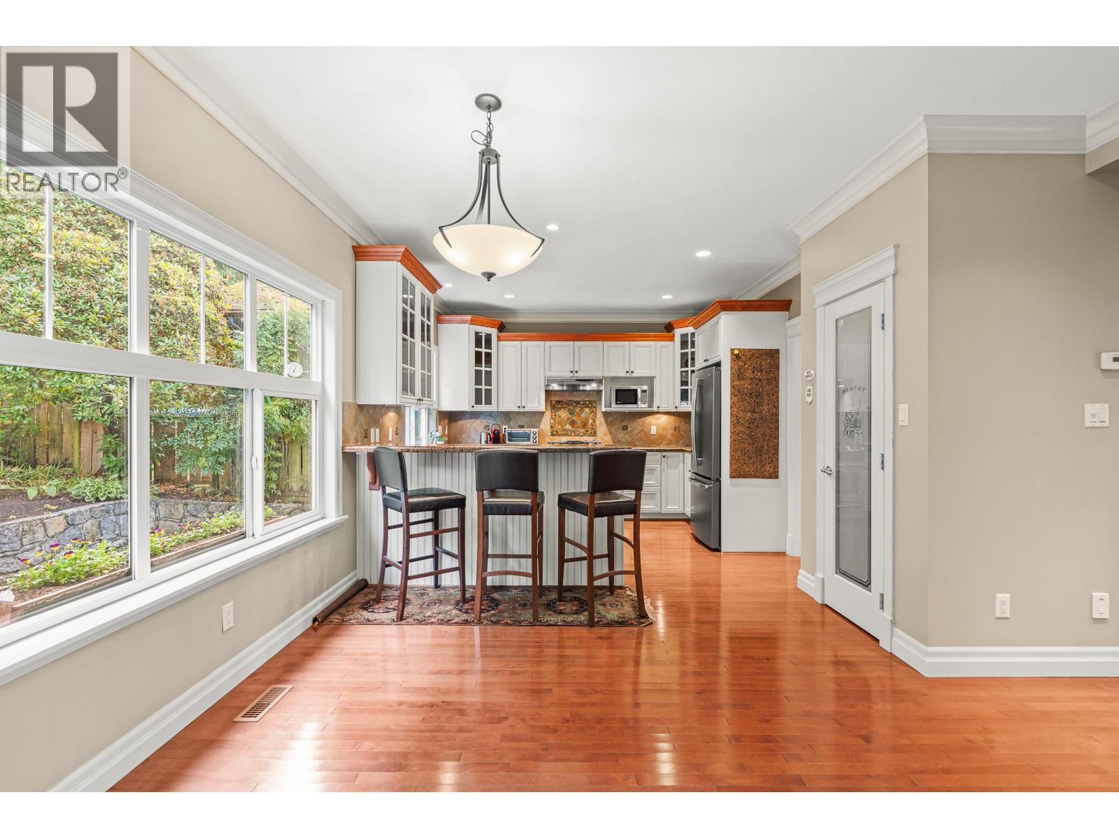 2958 MAHON AVENUE, North Vancouver