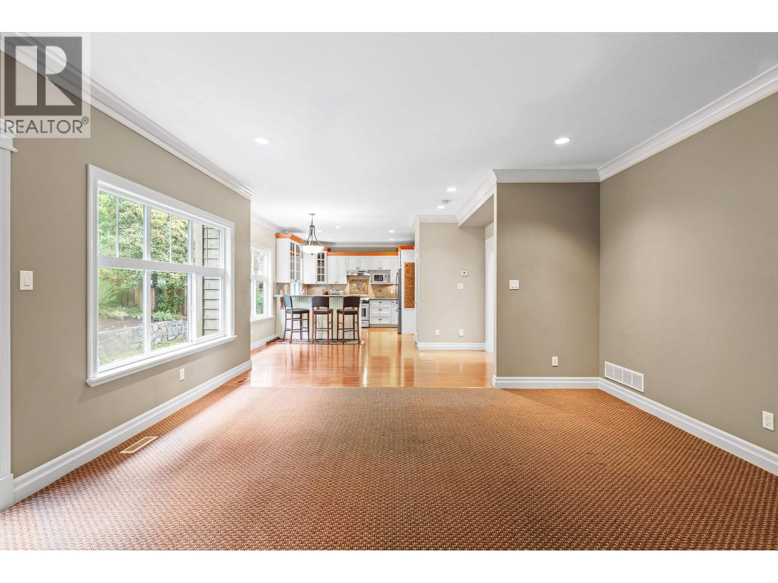 2958 MAHON AVENUE, North Vancouver