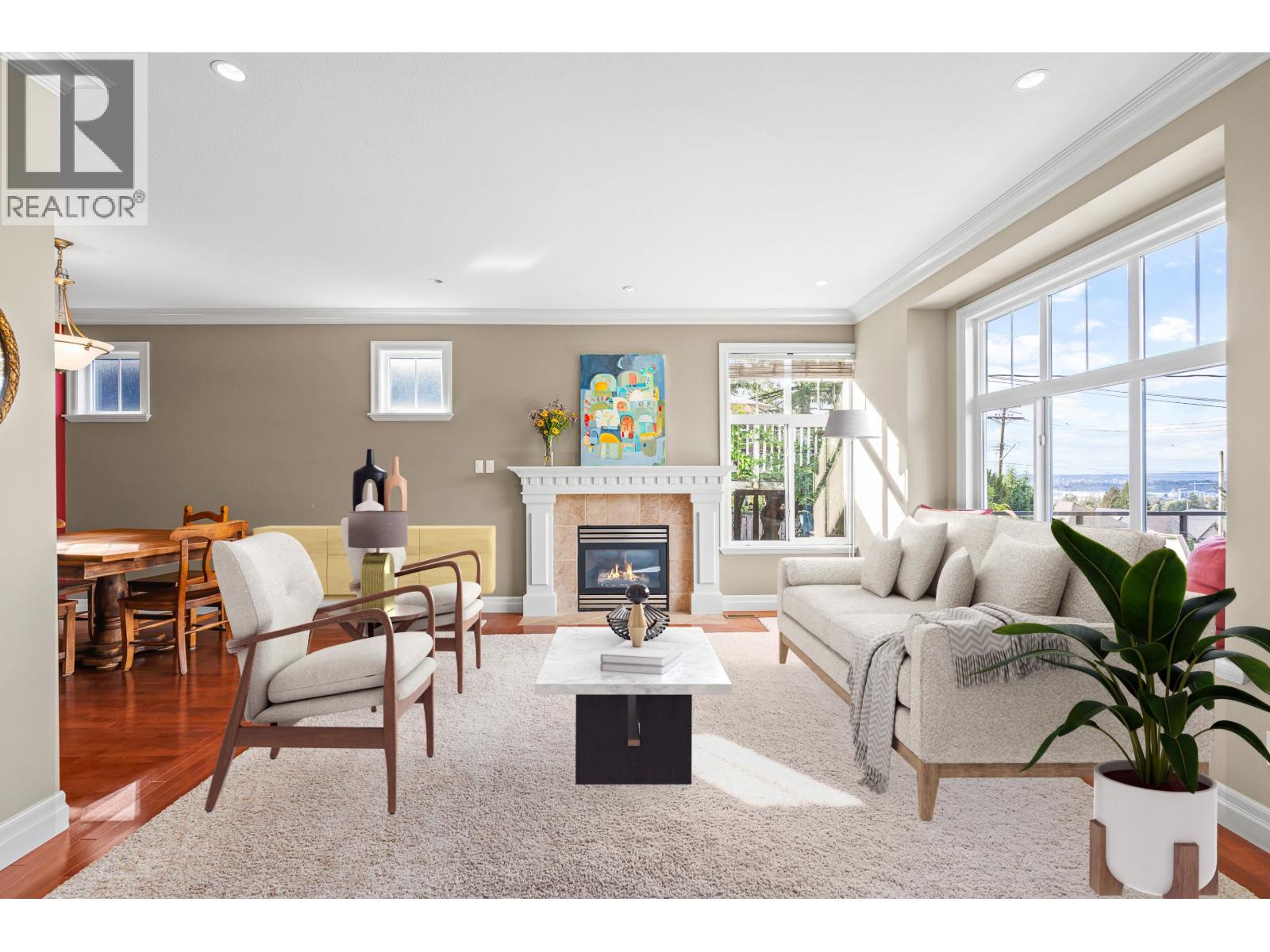 2958 MAHON AVENUE, North Vancouver