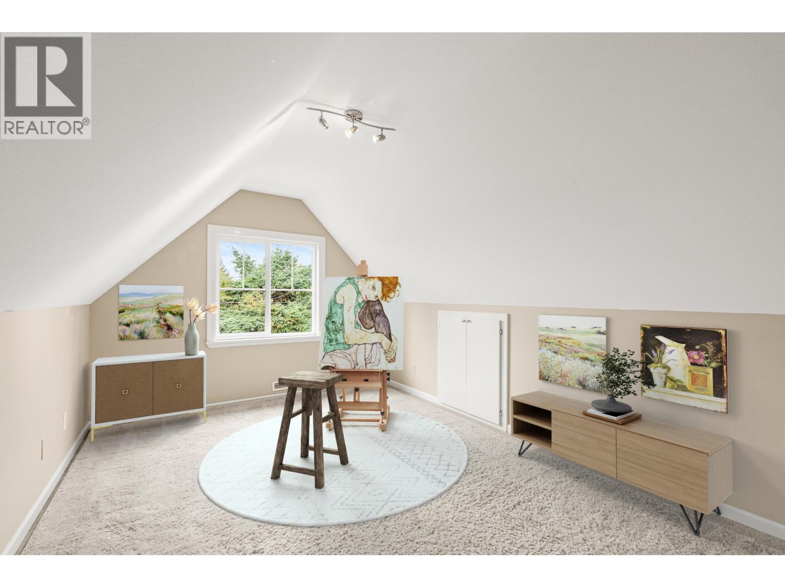 2958 MAHON AVENUE, North Vancouver